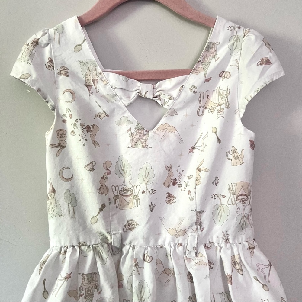 LuluRain Bunny Castle Tea Party Fairytale Dress Girls Sz 5 - Picture 4 of 7